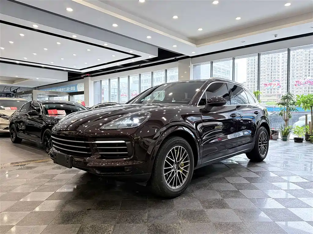 Porsche Cayenne 2018 — фото 1