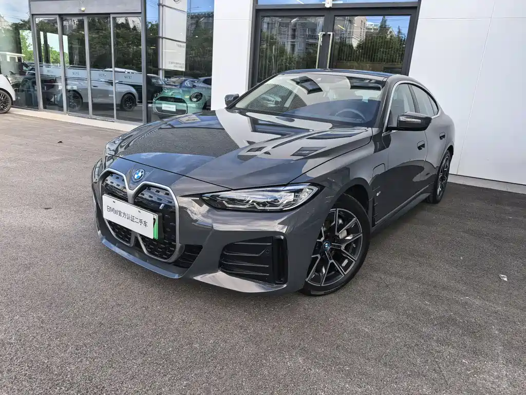 BMW i4 2025 — фото 1