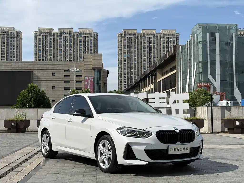BMW 1 Series 2021