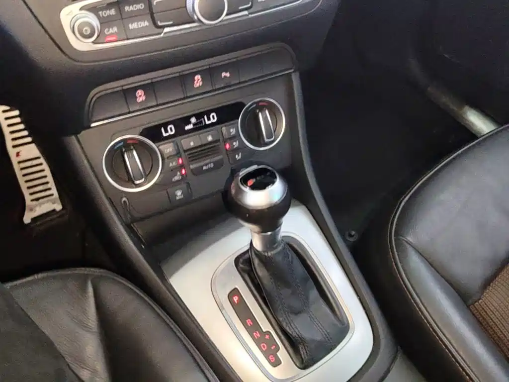 Audi Q3 2016 — фото 14