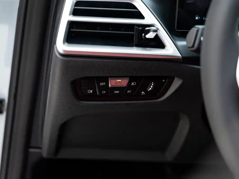 BMW 4 Series 2025 — фото 17