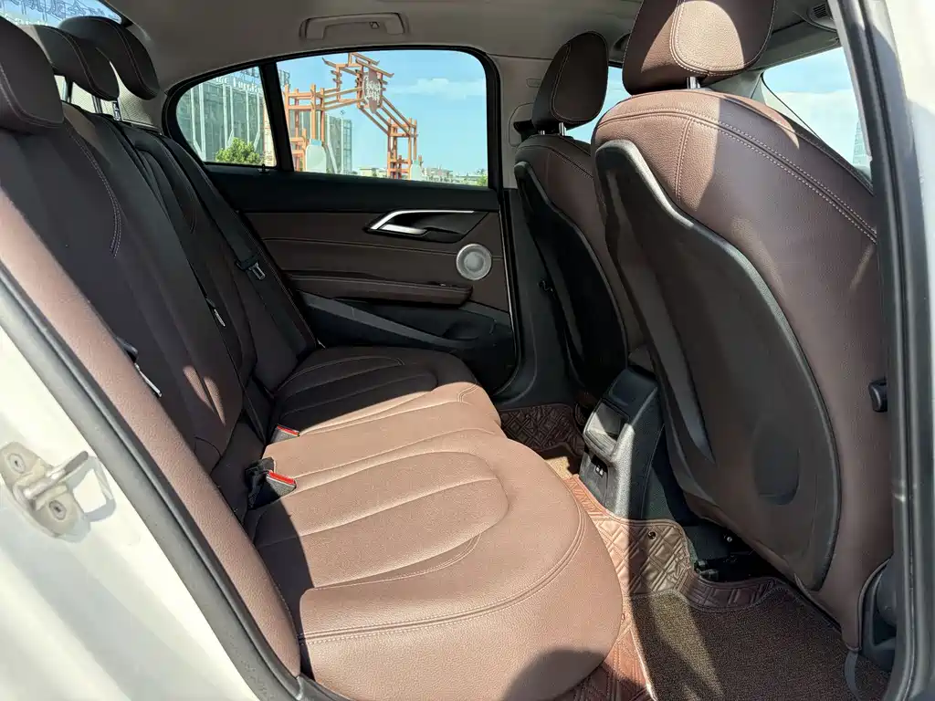 BMW 1 Series 2021