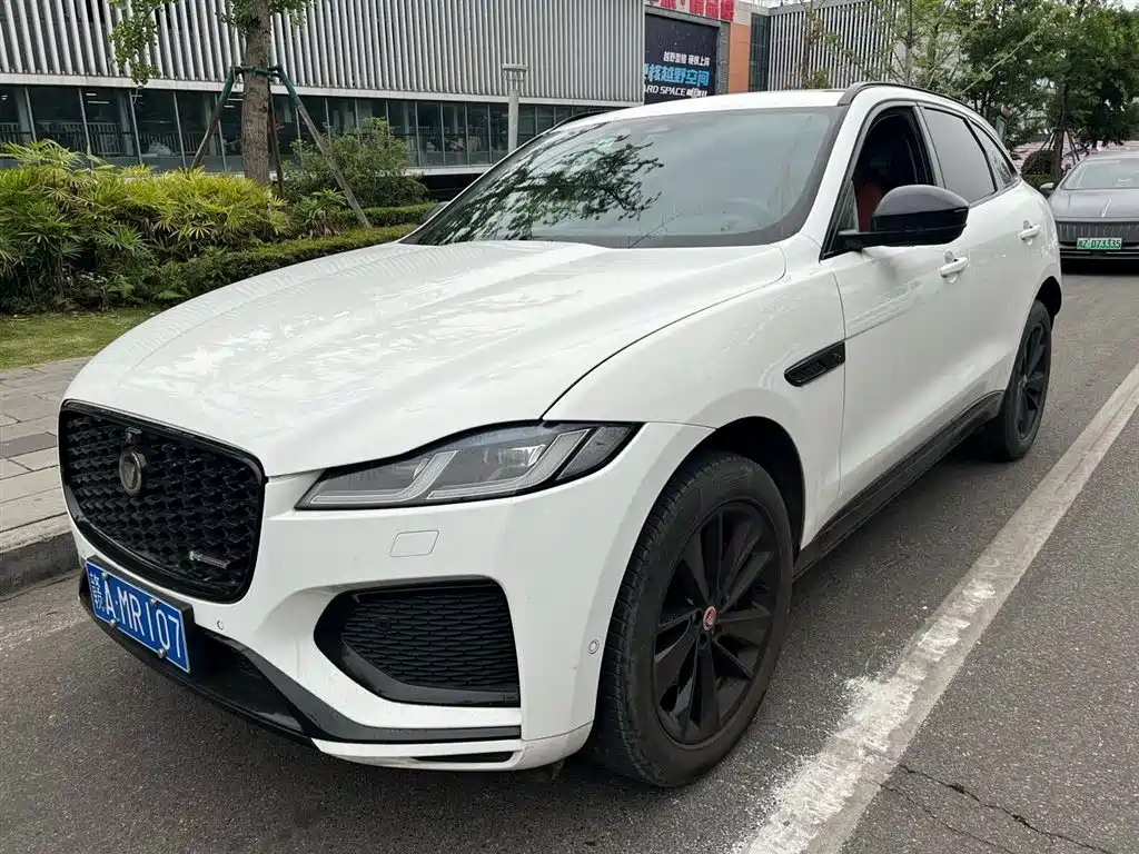 Jaguar F-PACE 2023 — фото 1