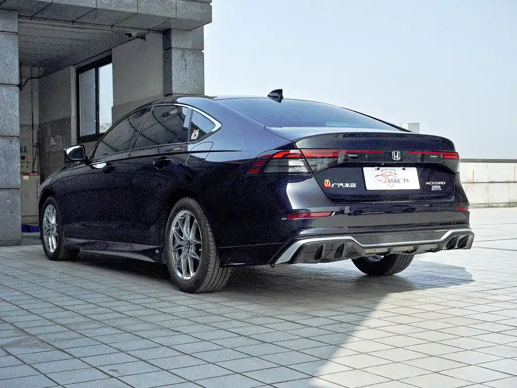 Honda Accord 2023 — фото 6