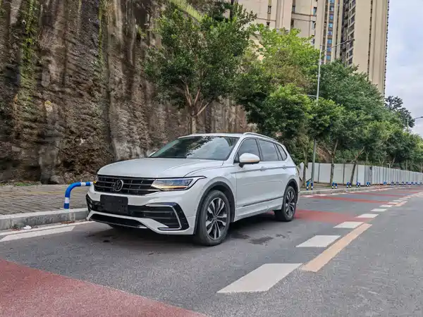 Volkswagen Tiguan L 2024