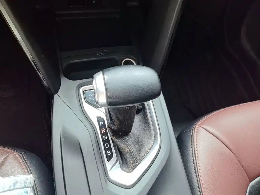 GAC Motor Trumpchi GS4 2015 — фото 14
