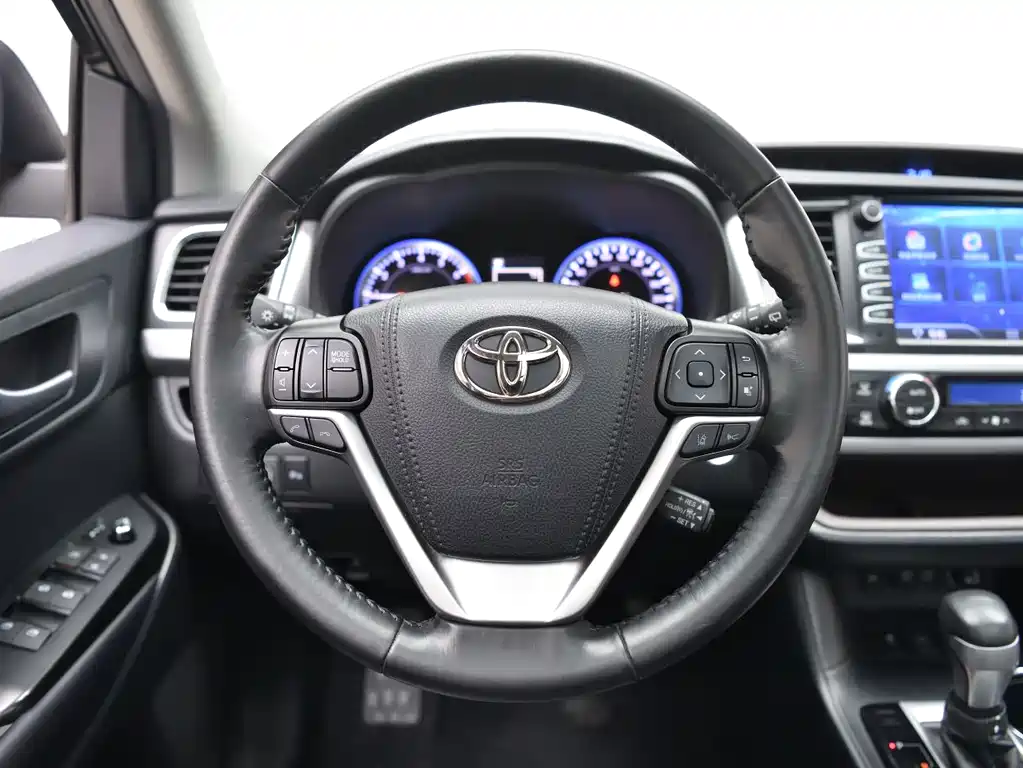 Toyota Highlander 2020 — фото 11