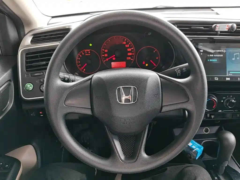 Honda City 2016 — фото 11
