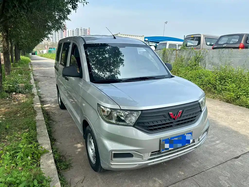 Wuling Hongguang V 2024 — фото 1