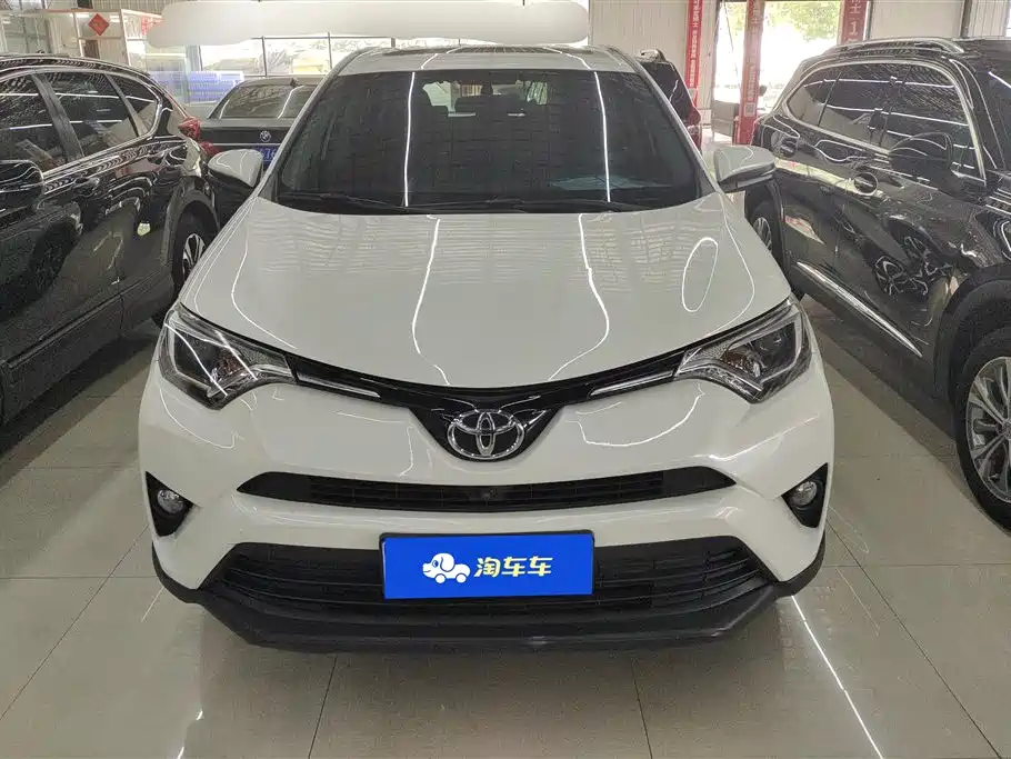 Toyota RAV4 2019 — фото 2