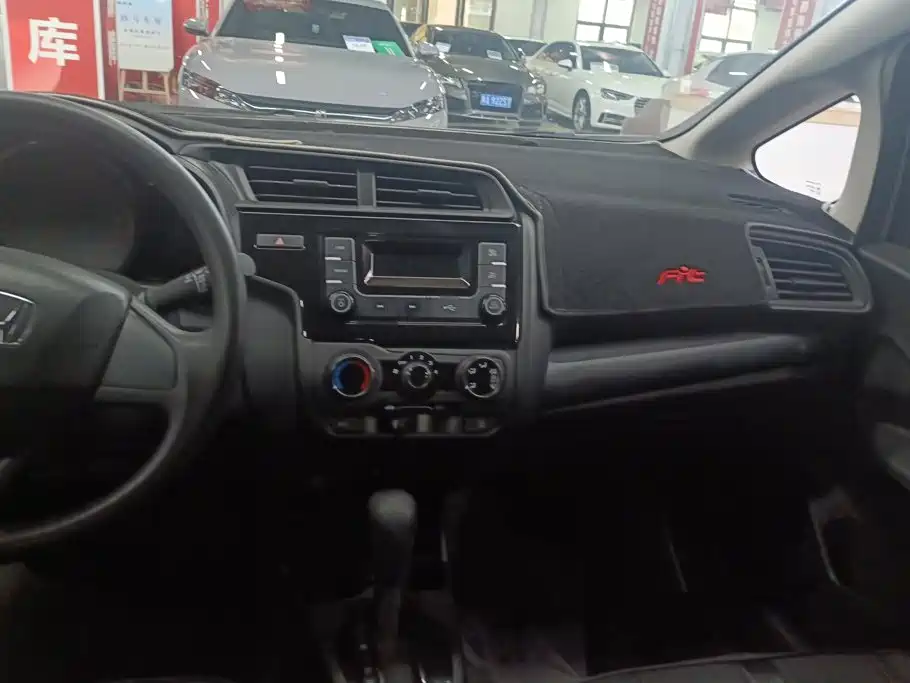 Honda Fit 2019 — фото 12