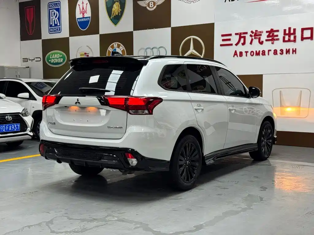 Mitsubishi Outlander 2022