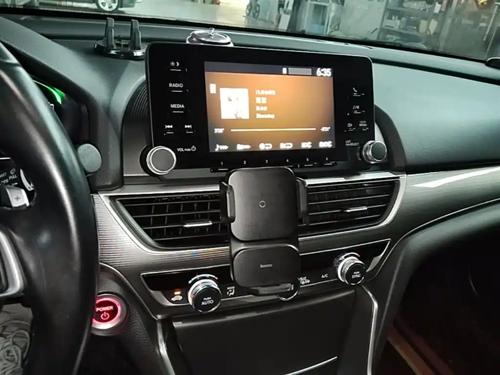 Honda Accord 2020 — фото 13