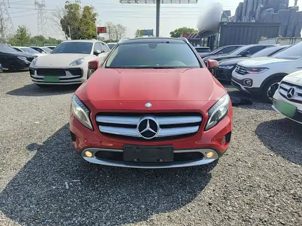 Mercedes-Benz GLA 2016