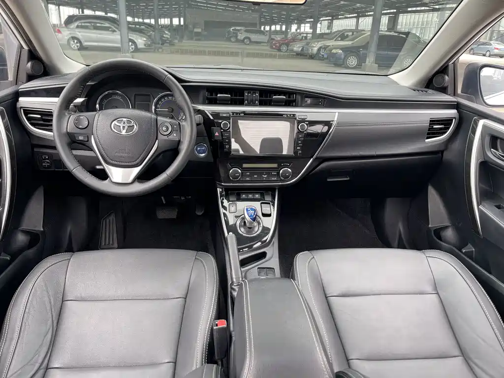 Toyota Corolla 2016 — фото 5