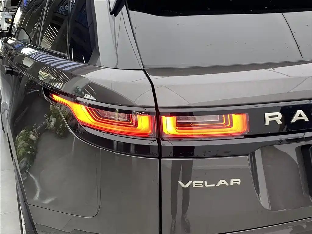 Land Rover Velar 2022 — фото 12