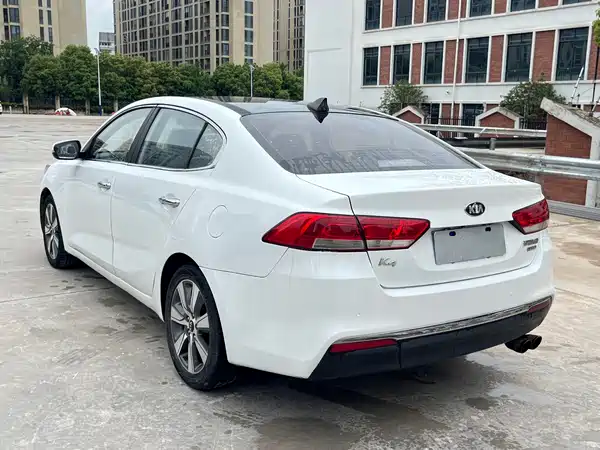 Kia K4 2016