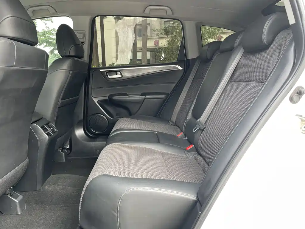 Honda Jade 2014 — фото 10