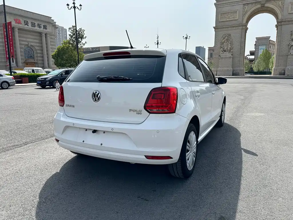 Volkswagen Polo 2017 — фото 14