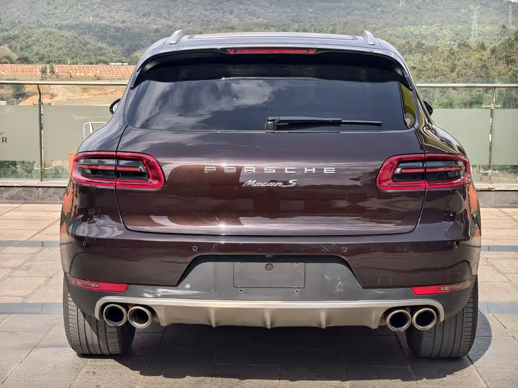 Porsche Macan 2017 — фото 19