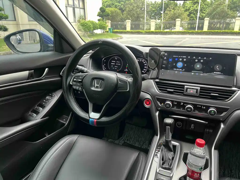 Honda Accord 2023 — фото 20