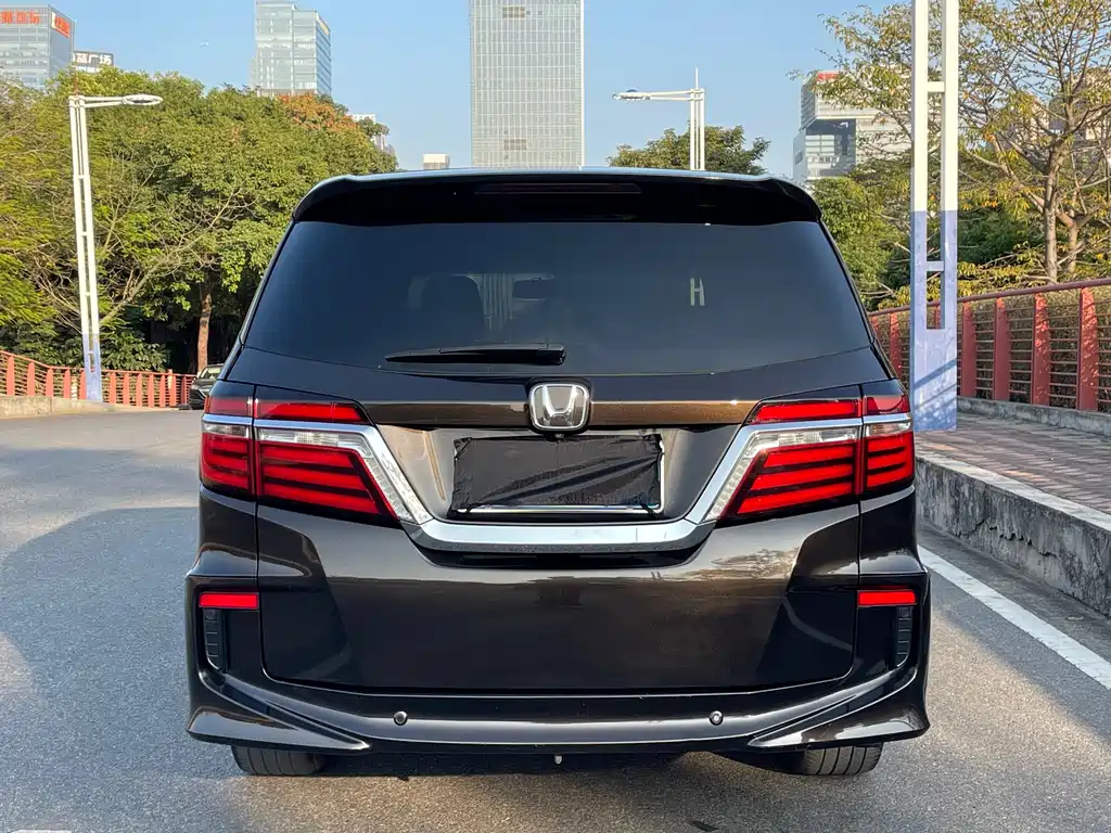Honda Elysion 2017 — фото 17