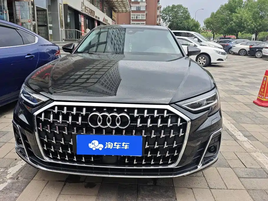 Audi A8 2023