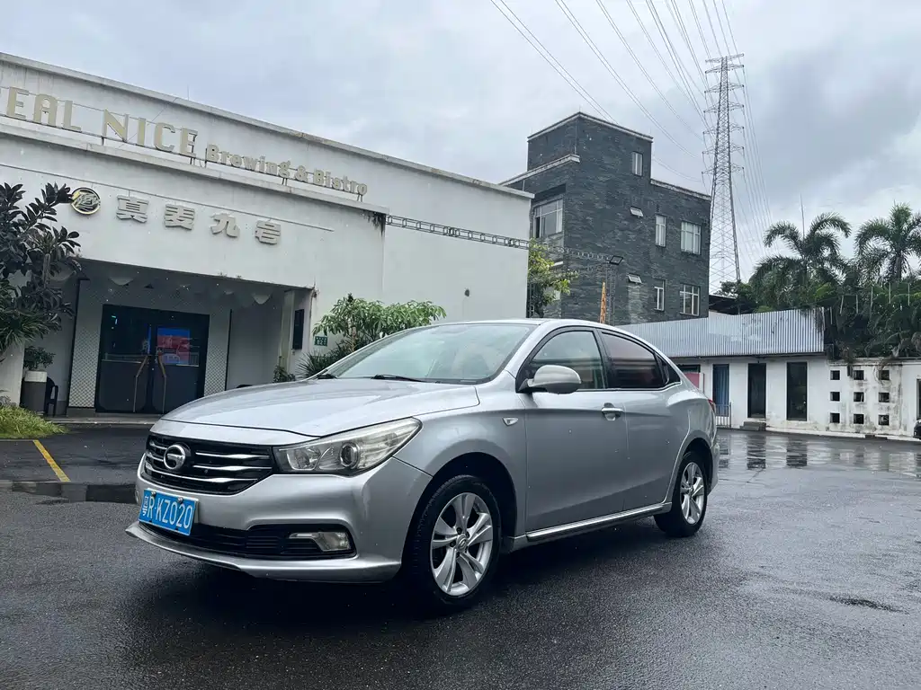 GAC Motor Trumpchi GA3S 2015