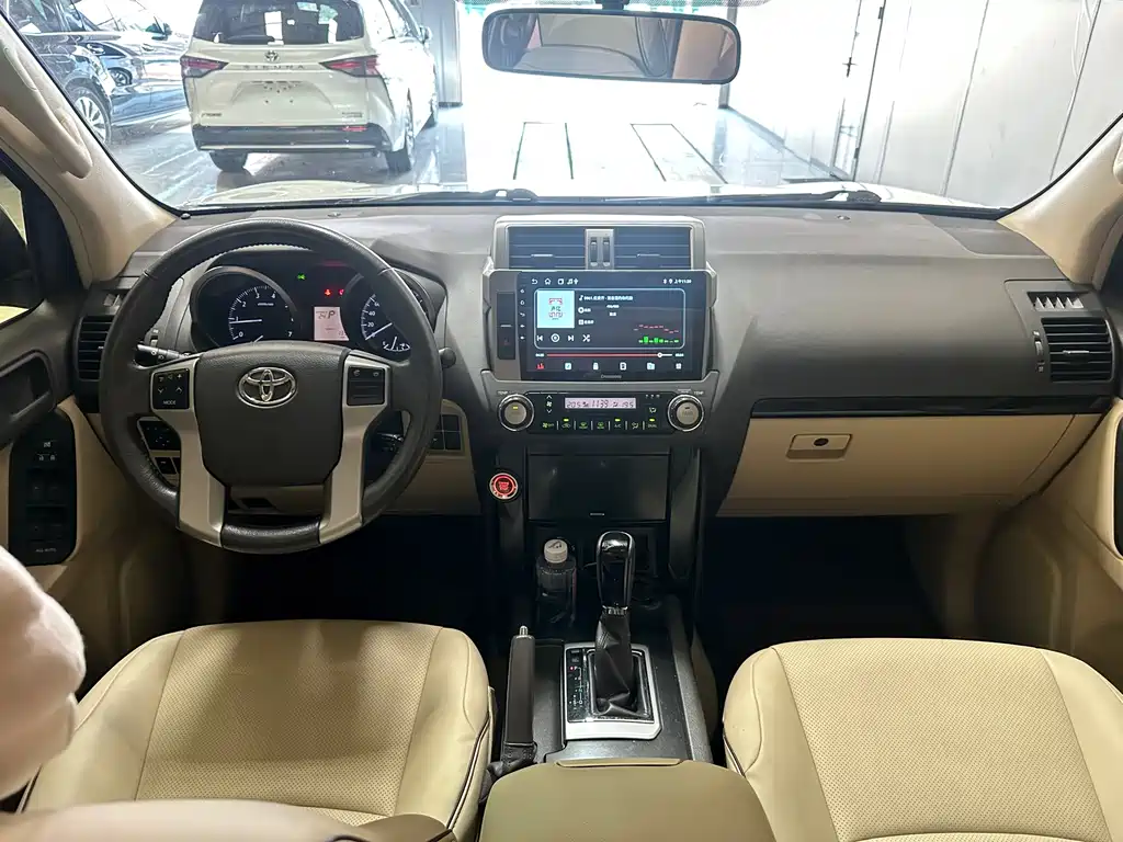 Toyota Prado 2016 — фото 8
