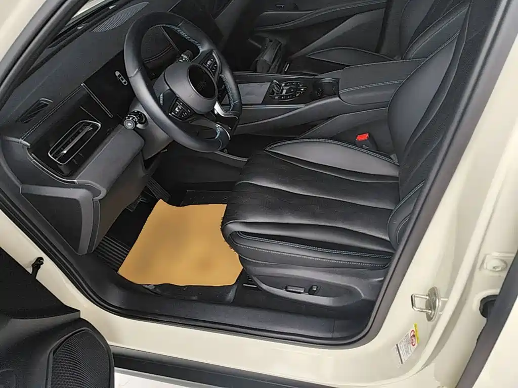 BYD Seal 06 2025 — фото 15