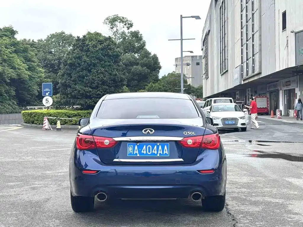 Infiniti Q50L 2017 — фото 8
