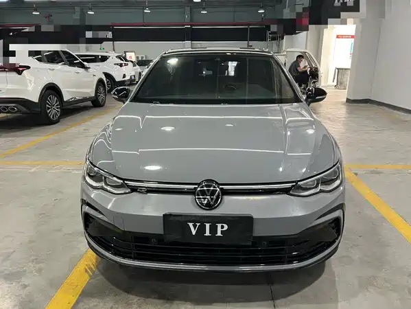 Volkswagen Golf 2021