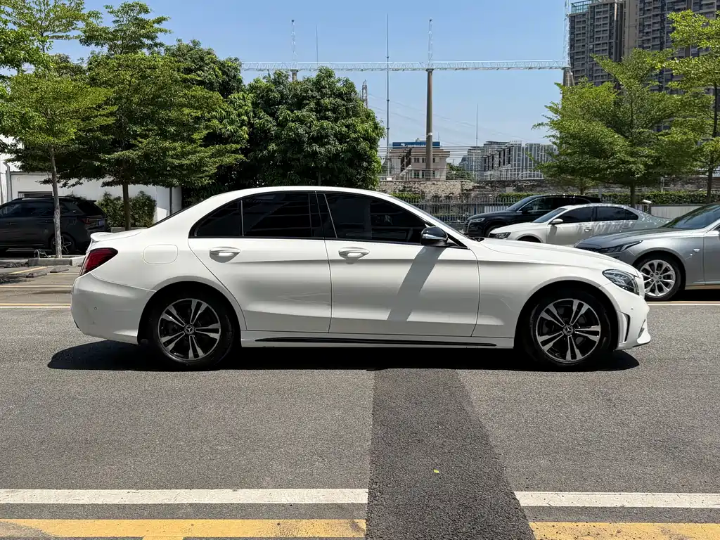 Mercedes-Benz C-Class 2019 — фото 6