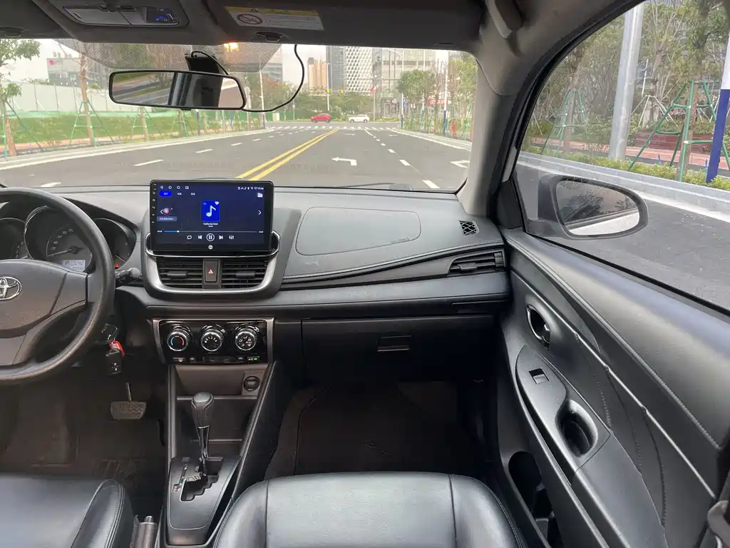 Toyota Yaris L 2020 — фото 8