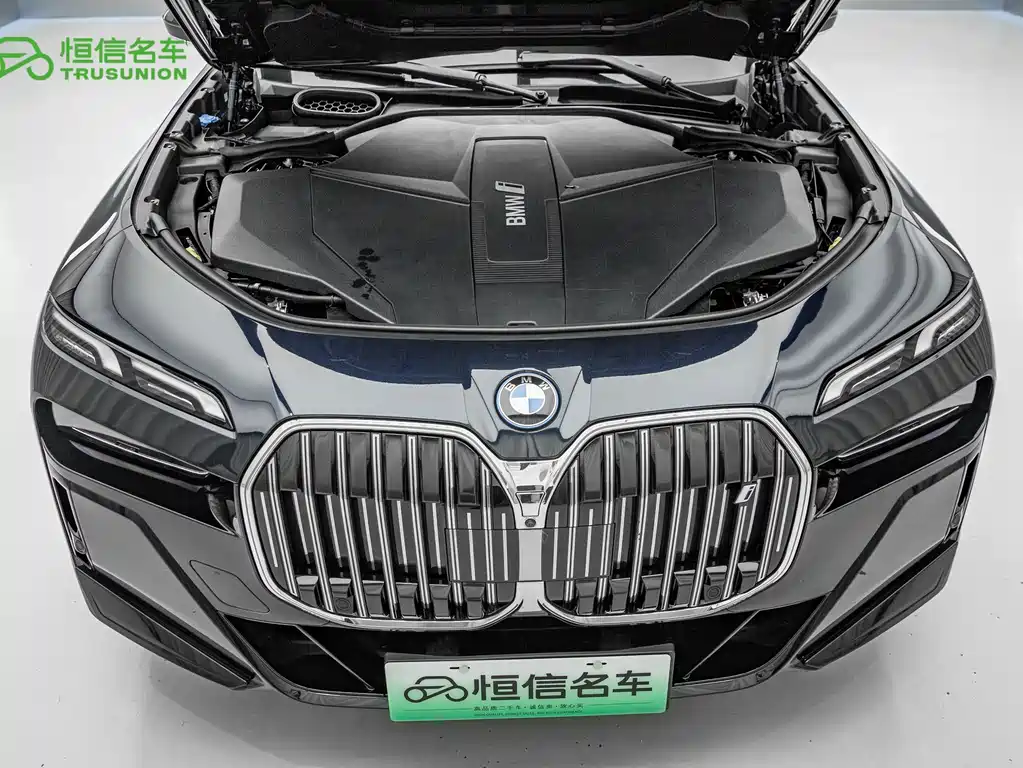 BMW i7 2023 — фото 20