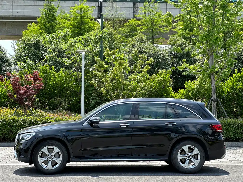 Mercedes-Benz GLC 2020 — фото 16
