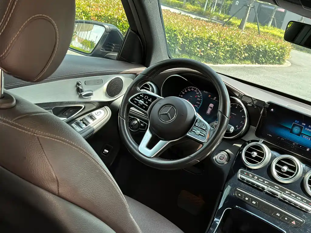 Mercedes-Benz GLC 2020 — фото 12