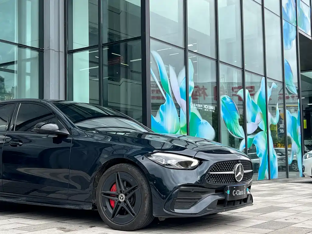 Mercedes-Benz C-Class 2024