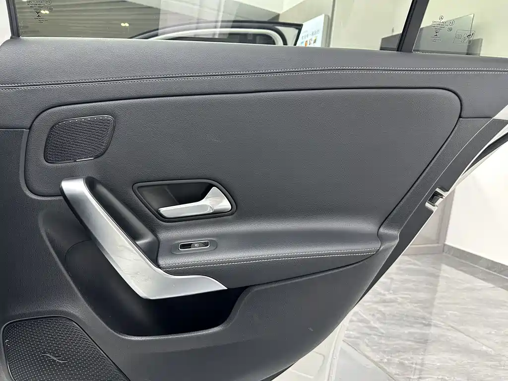 Mercedes-Benz A-Class 2020 — фото 27