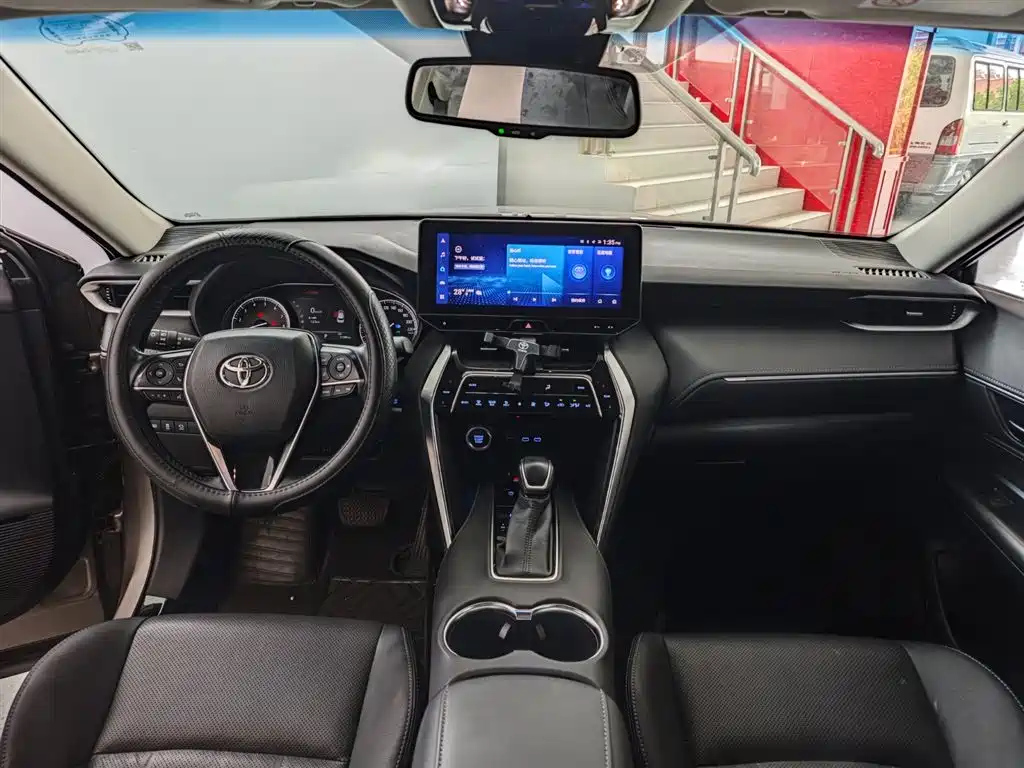 Toyota Harrier 2022 — фото 10