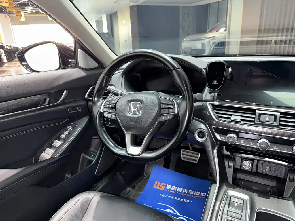 Honda Accord 2022 — фото 18