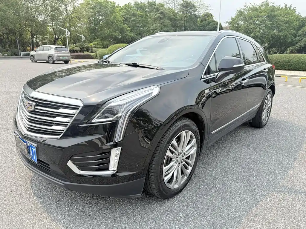 Cadillac XT5 2019 — фото 1