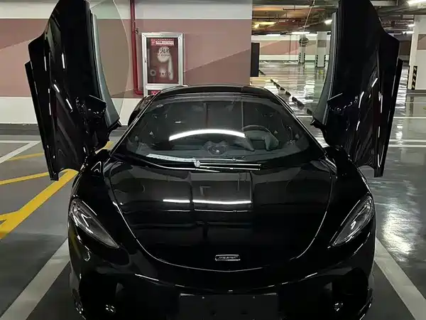 McLaren GT 2023