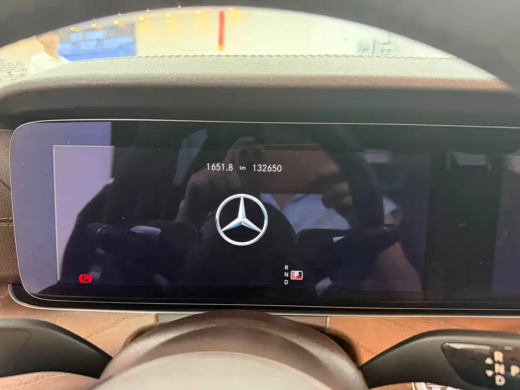 Mercedes-Benz E-Class 2020 — фото 23