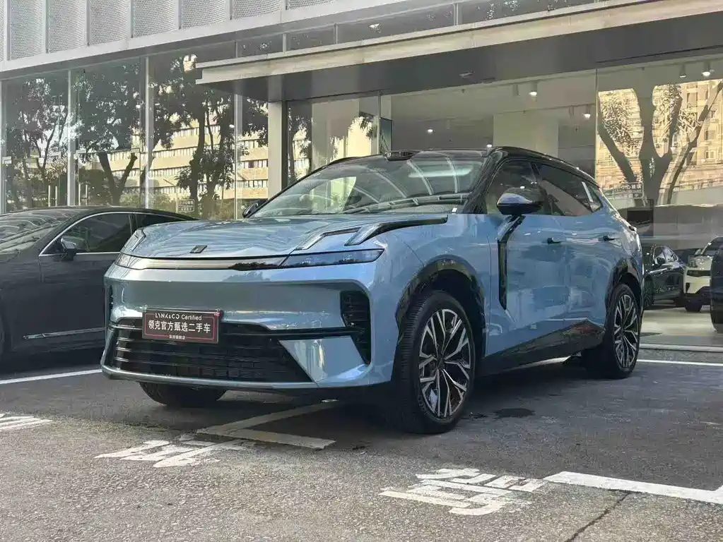 Lynk & Co 08 EM-P 2025 — фото 1