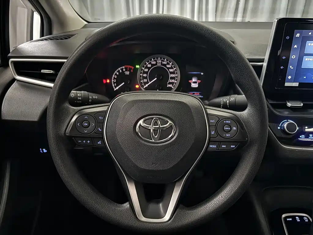 Toyota Corolla 2022 — фото 12
