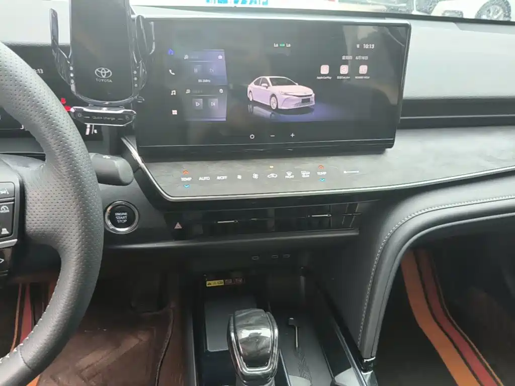 Toyota Camry 2024 — фото 13