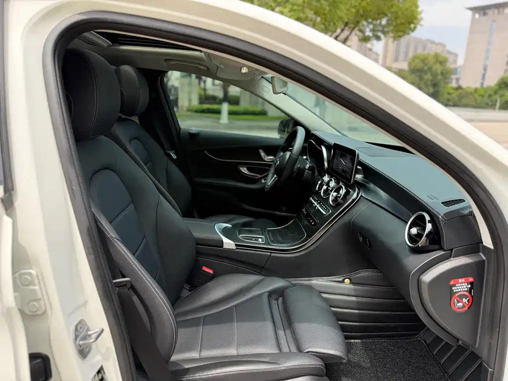 Mercedes-Benz C-Class 2019 — фото 10