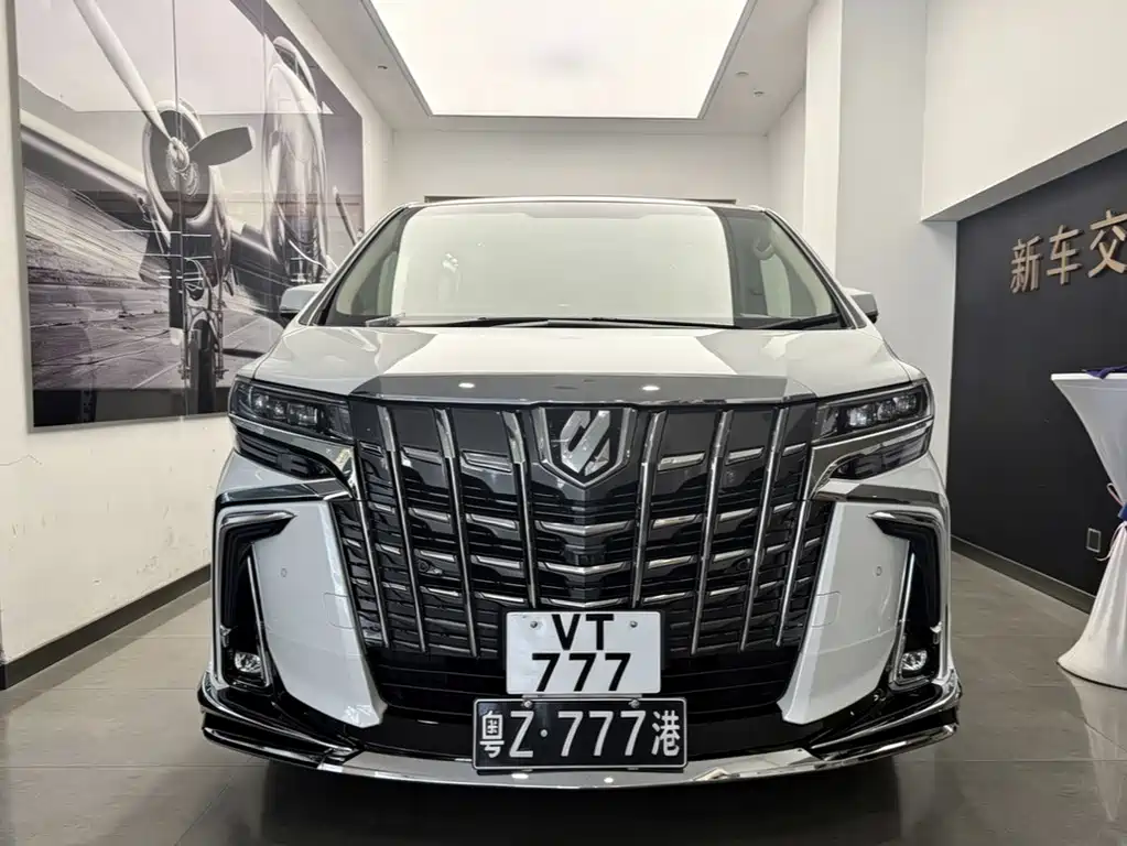 Toyota Alphard 2017 — фото 2