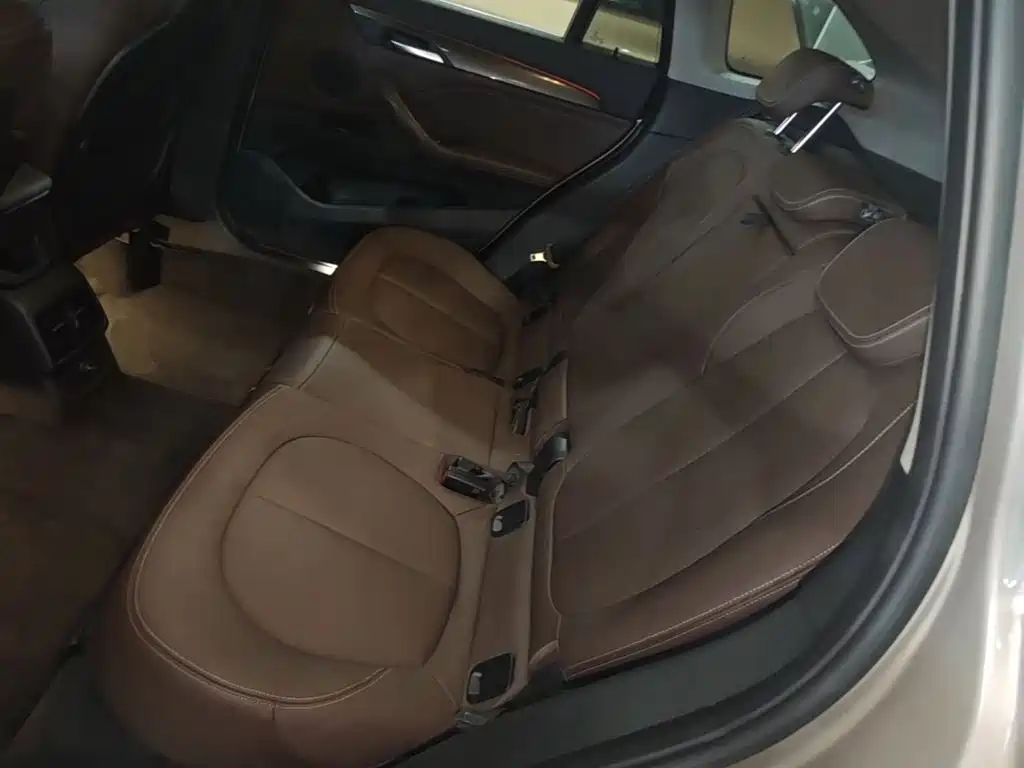 BMW X1 2018 — фото 17